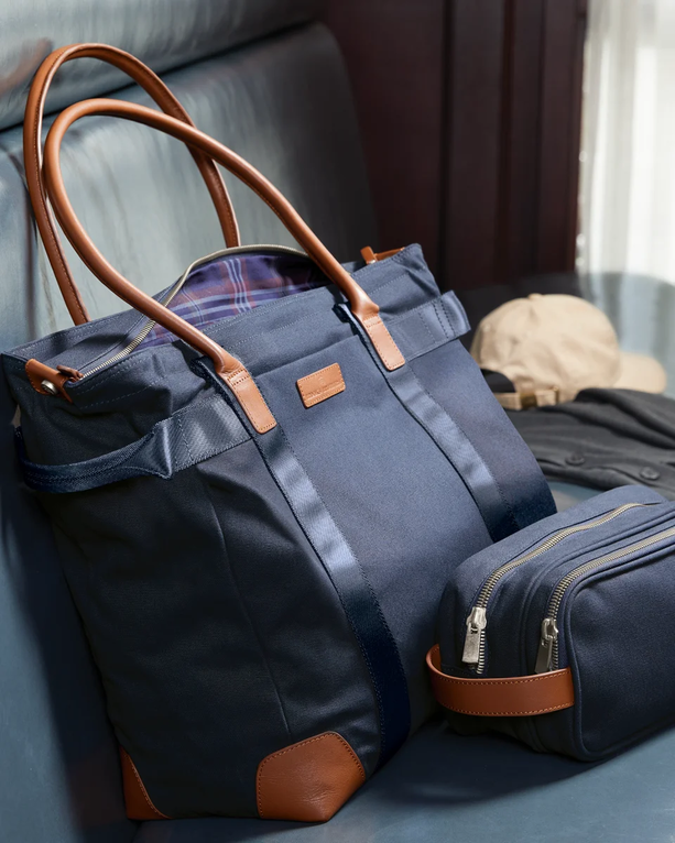 Closeup of a BB18840 Brooks Brothers® Wells Laptop Tote